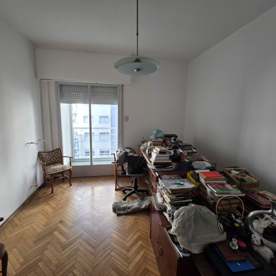 Apartamento ID.91 - Alquiler apartamento en Pocitos 3 dormitorios, 2 baños, servicio completo y garaje.