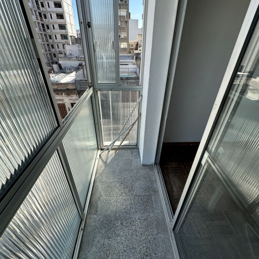 Apartamento ID.124 - Alquiler apartamento en Cordón 1 dormitorio y balcón.