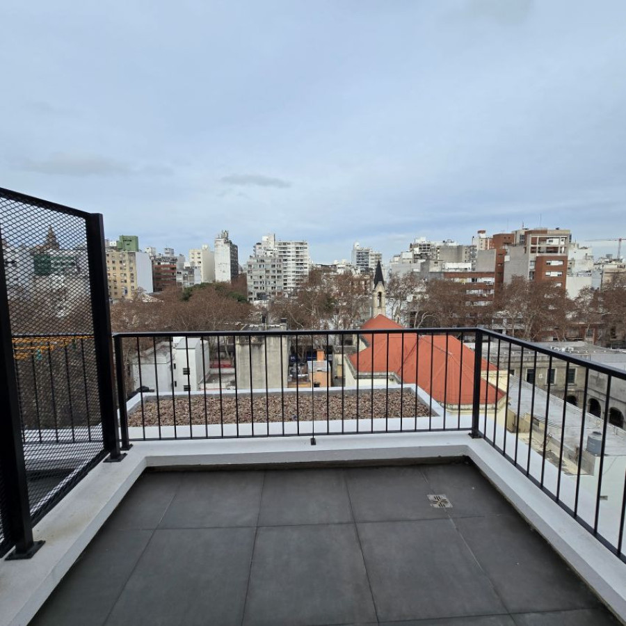 Apartamento ID.220 - Alquiler apartamento penthouse Centro 2 dormitorios a estrenar con opción a arrendar garaje.