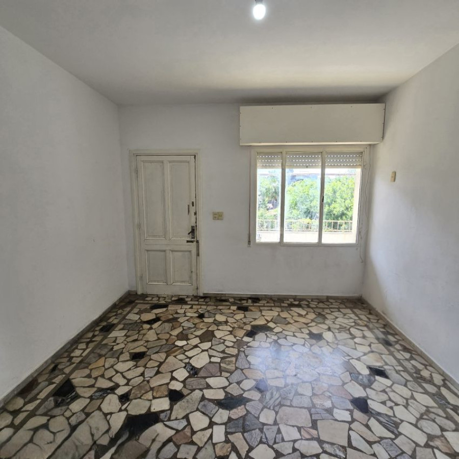 Apartamento ID.127 - Alquiler apartamento en Perez Castellano 2 dormitorios y terraza.