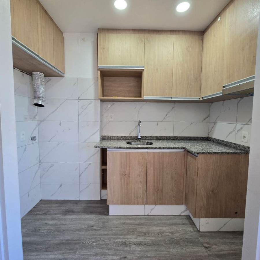 Apartamento ID.164 - Alquiler apartamento en Centro 1 dormitorio con hermosa vista y cochera por orden de llegada.