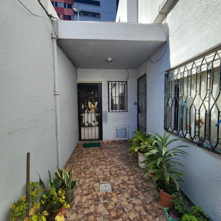 Apartamento ID.4 - Venta Apartamento La Blanqueada 2 Dormitorios Con Renta.