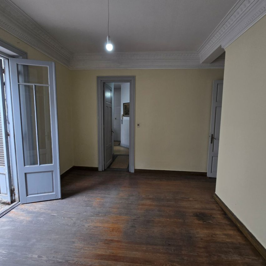 Apartamento ID.48 - Venta apartamento Centro 3 dormitorios con patio.