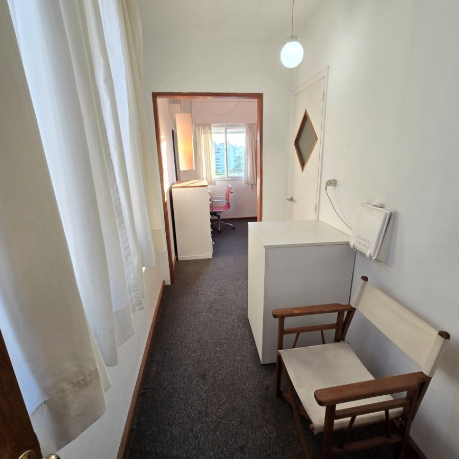 Apartamento ID.170 - Alquiler penthouse en Pocitos 2 dormitorio con garaje y amoblado.