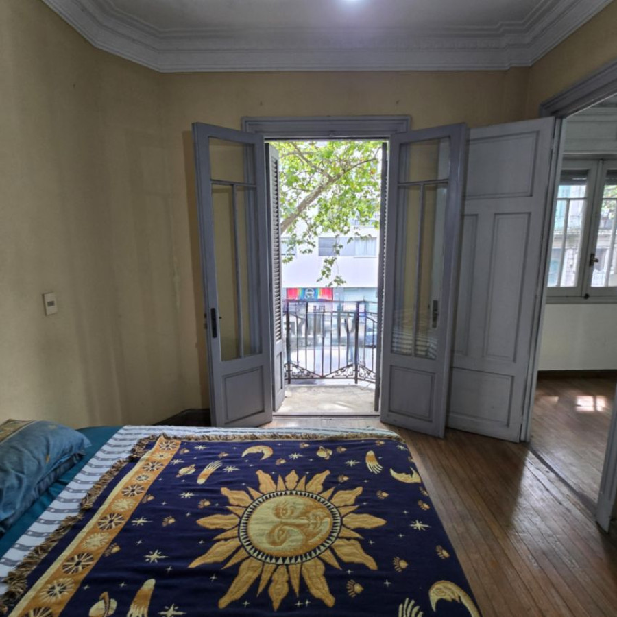 Apartamento ID.48 - Venta apartamento Centro 3 dormitorios con patio.