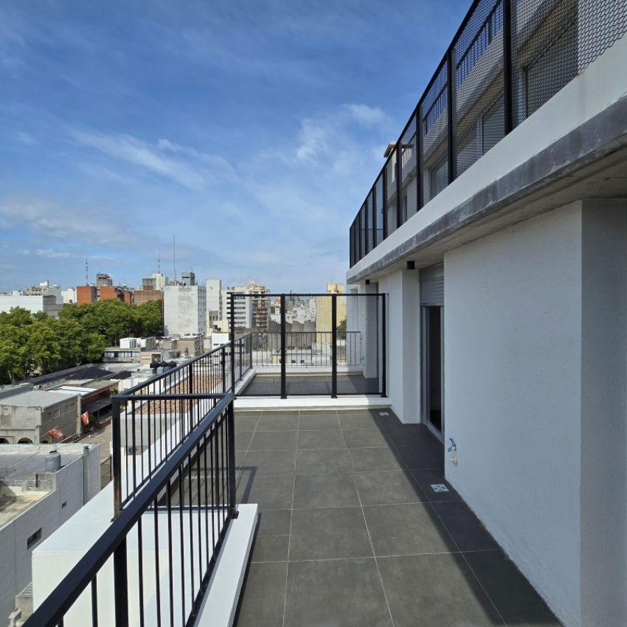 Apartamento ID.169 - Alquiler apartamento penthouse Centro 2 dormitorios a estrenar con opción a arrendar hasta 2 garajes.