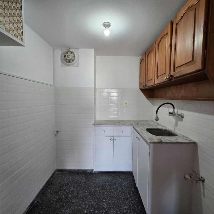 Apartamento ID.190 - Venta apartamento, 1 dormitorio con cochera, Tres Cruces