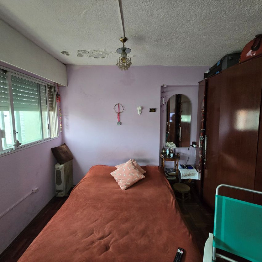 Apartamento ID.120 - Venta apartamento Centro 3 dormitorios, 2 baños y terraza al frente en piso 14.