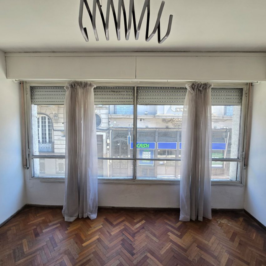 Apartamento ID.148 - Alquiler apartamento en Ciudad Vieja 1 dormitorio con patio.
