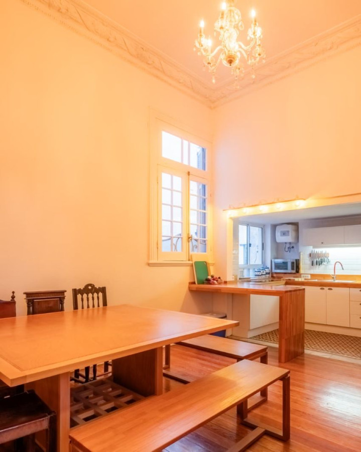 Apartamento ID.74 - Venta apartamento Ciudad Vieja 2 dormitorios, baño y monoambiente/oficina.