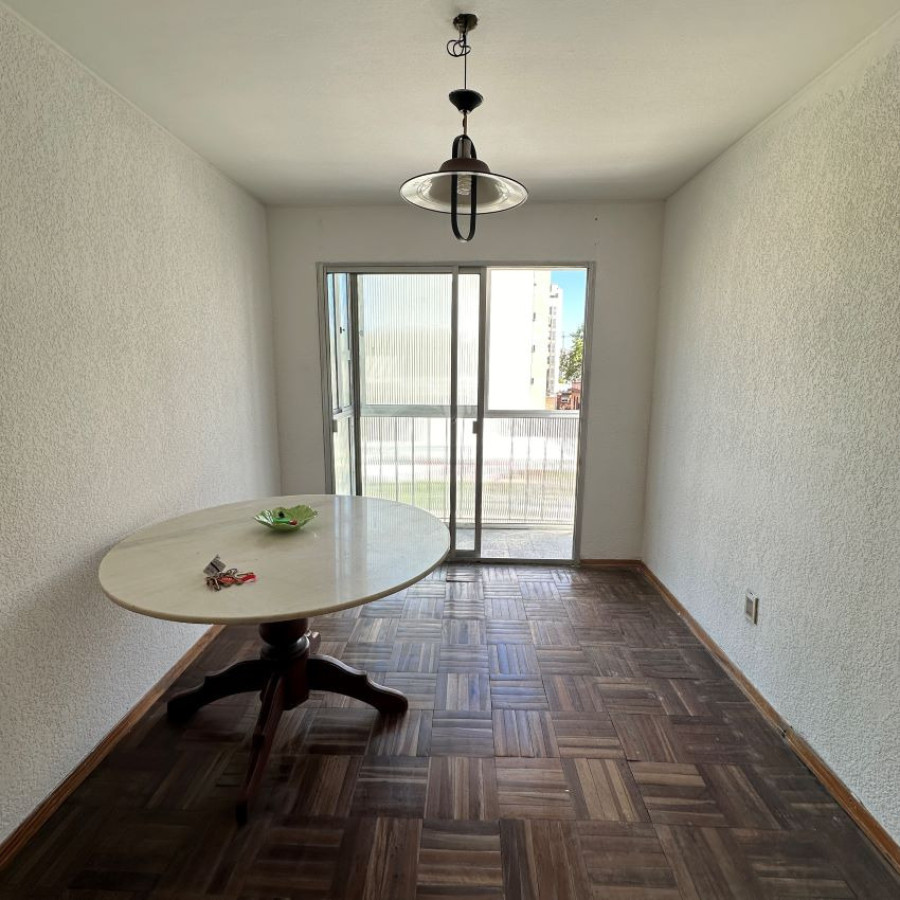 Apartamento ID.124 - Alquiler apartamento en Cordón 1 dormitorio y balcón.