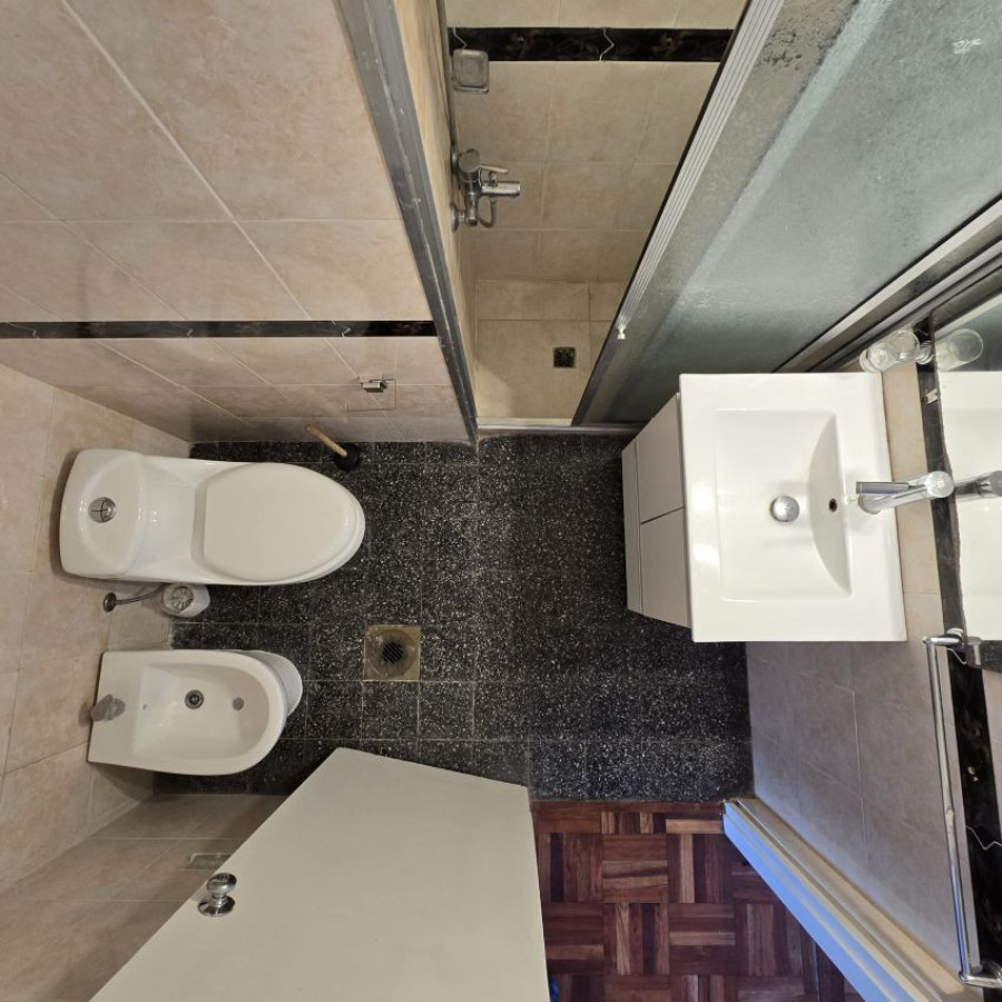 Apartamento ID.161 - Alquiler apartamento en Prado 3 dormitorios, baño, cocina definida y garaje opcional.