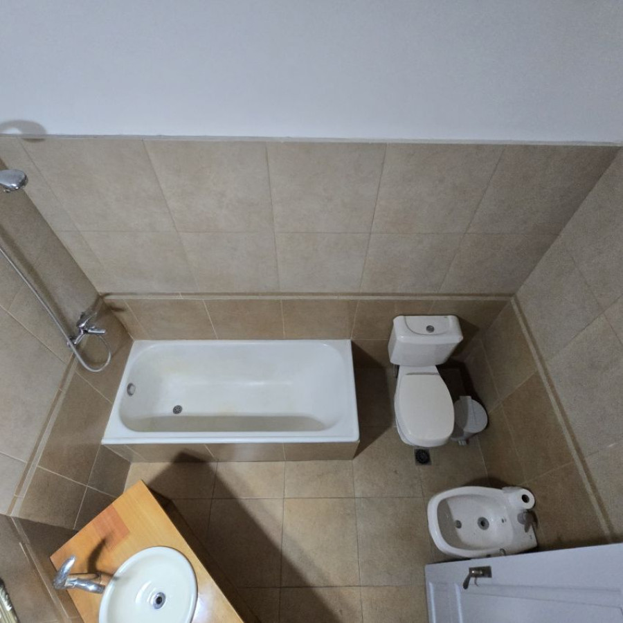 Apartamento ID.48 - Venta apartamento Centro 3 dormitorios con patio.
