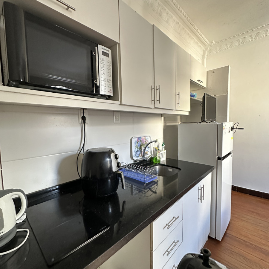 Apartamento ID.156 - Alquiler monoambiente con bajos gastos comunes en Barrio Sur.