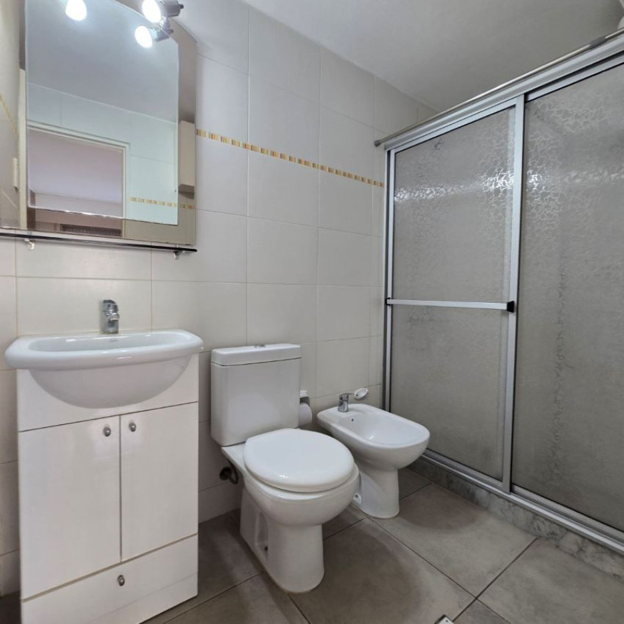 Apartamento ID.94 - Alquiler apartamento en Centro 1 dormitorio bajos gastos comunes.