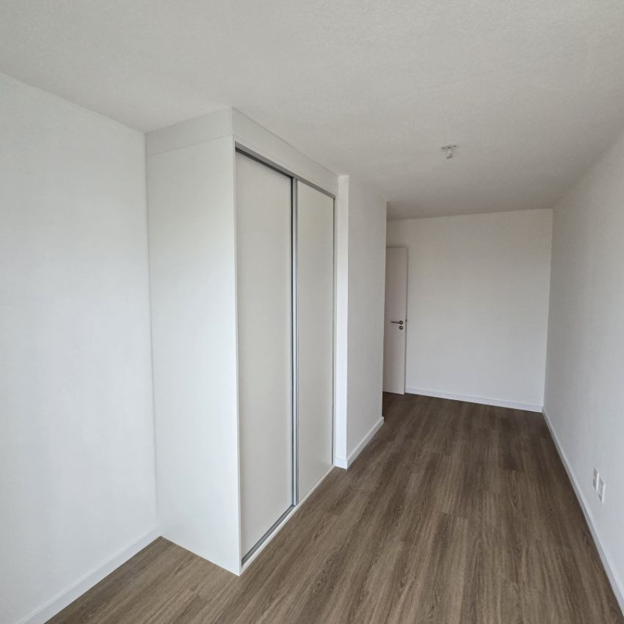 Apartamento ID.220 - Alquiler apartamento penthouse Centro 2 dormitorios a estrenar con opción a arrendar garaje.