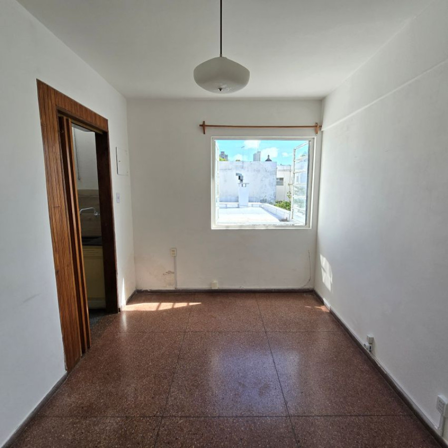 Apartamento ID.166 - Alquiler apartamento Barrio Sur 1 dormitorio con bajos gastos comunes.