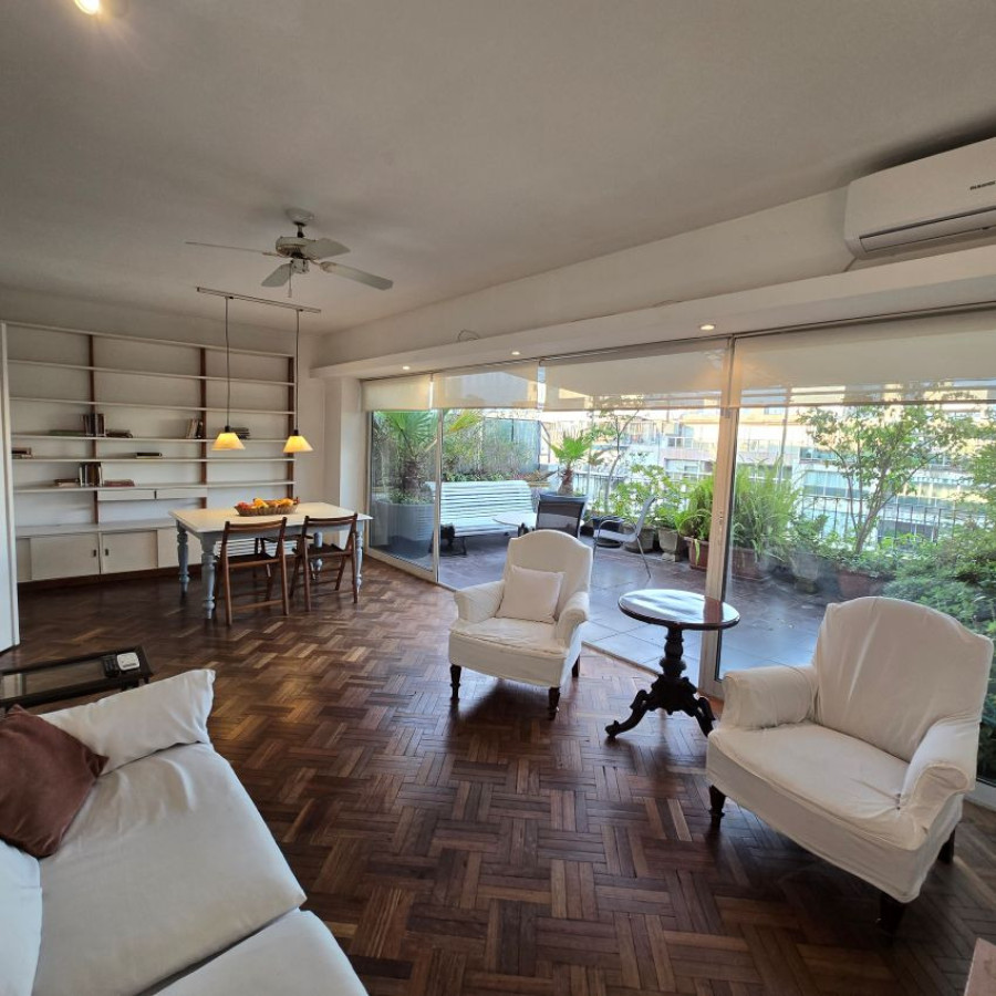 Apartamento ID.170 - Alquiler penthouse en Pocitos 2 dormitorio con garaje y amoblado.