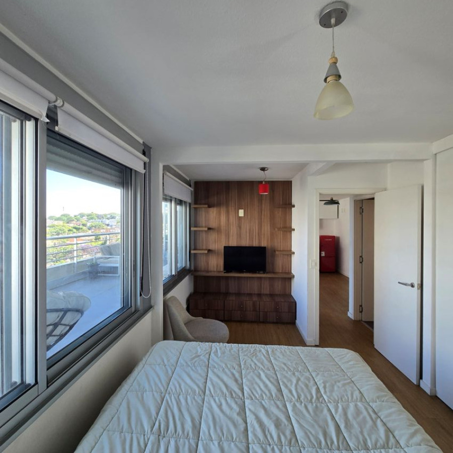 Apartamento ID.121 - Venta apartamento Malvin 1 dormitorio y garaje.