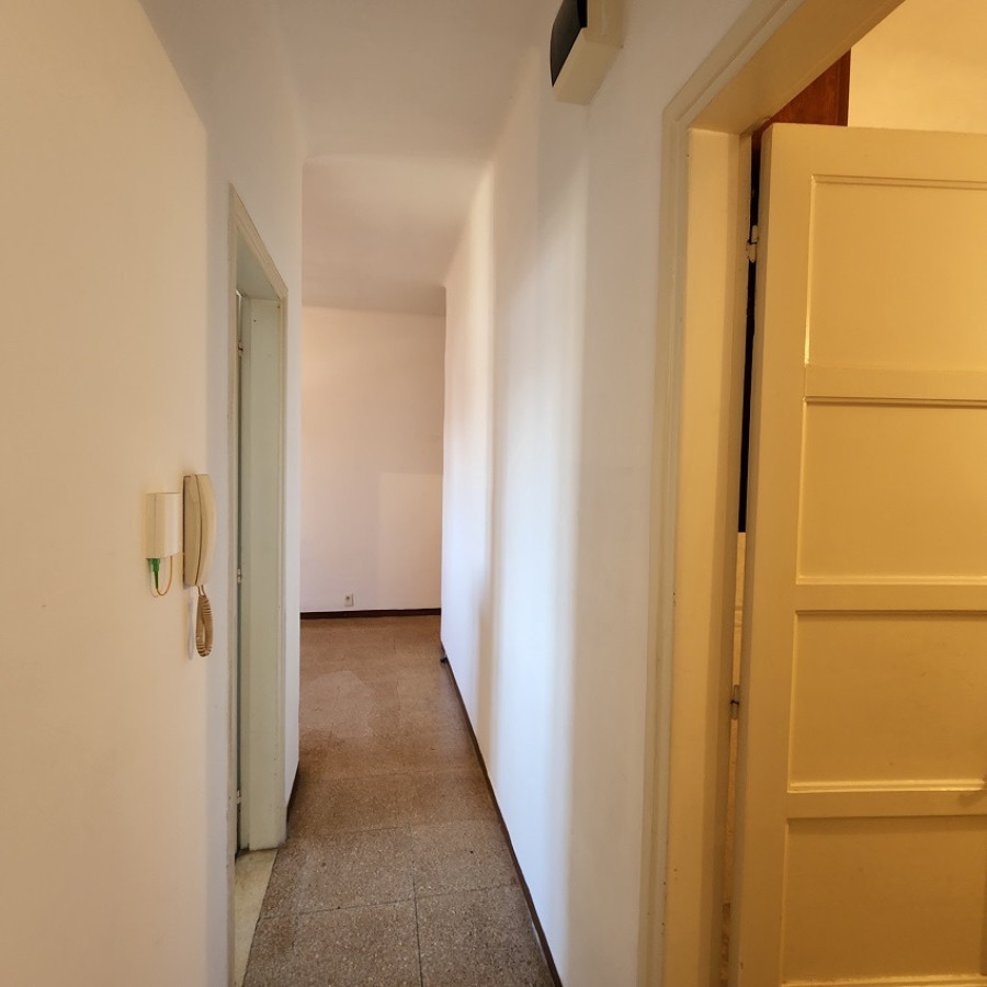 Apartamento ID.112 - Alquiler apartamento en Brazo Oriental 2 dormitorios con estufa a leña.