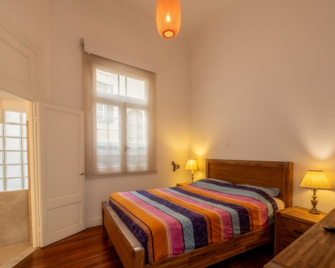 Apartamento ID.74 - Venta apartamento Ciudad Vieja 2 dormitorios, baño y monoambiente/oficina.