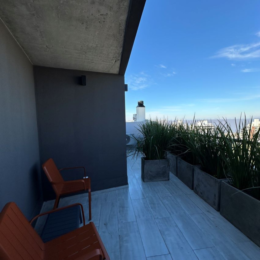 Apartamento ID.125 - Alquiler apartamento en Punta Carretas  Villa Biarritz 1 dormitorio con un año de uso.