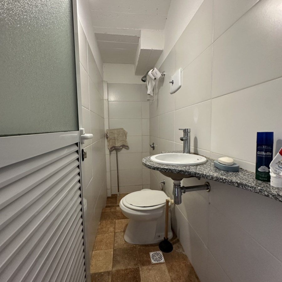 Apartamento ID.156 - Alquiler monoambiente con bajos gastos comunes en Barrio Sur.