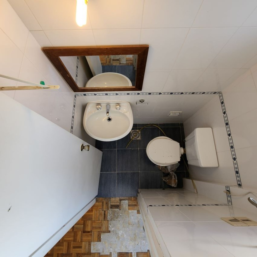 Apartamento ID.6 - Venta Apartamento En Pocitos 3 Dormitorios 2 Baños, Servicio Completo Con Barbacoa Y Piscina.