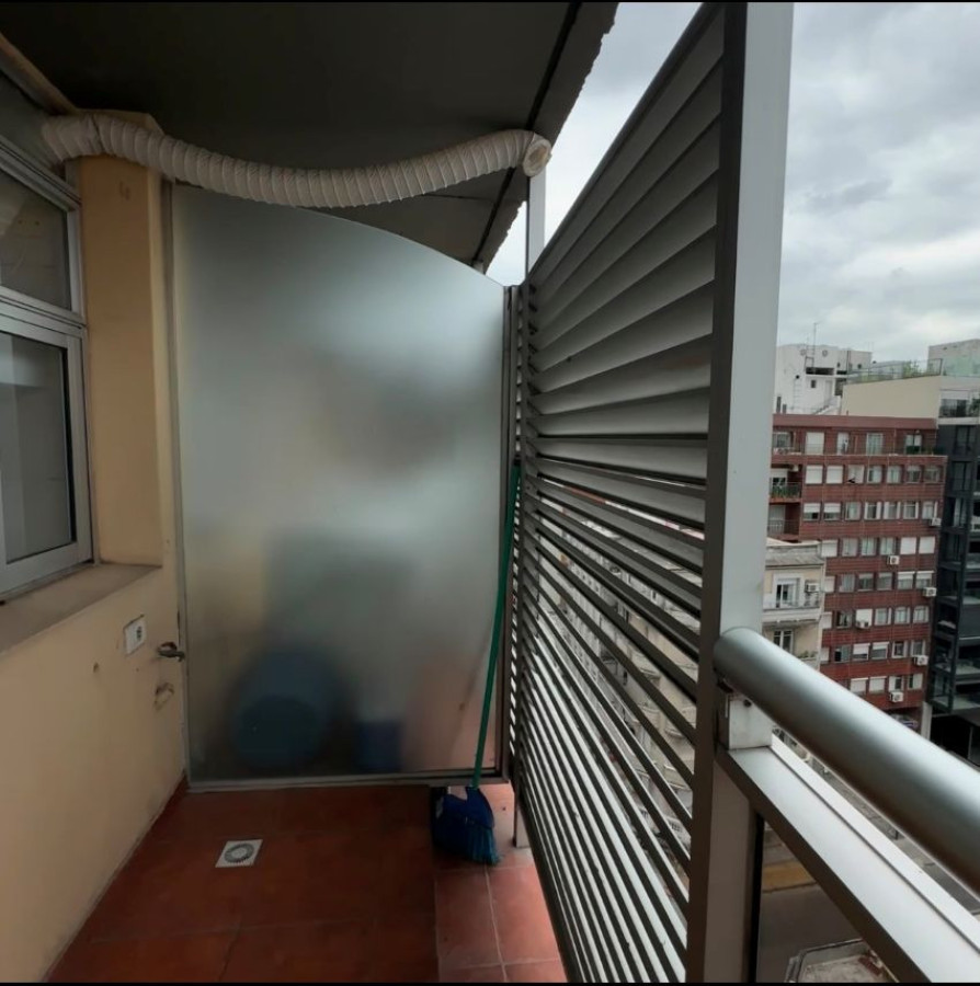 Apartamento ID.159 - Alquiler apartamento en Cordón Sur 1 dormitorio y medio, con balcón al frente.