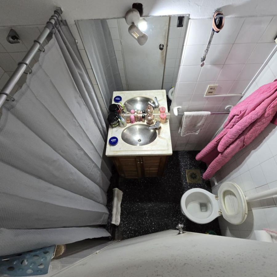 Apartamento ID.120 - Venta apartamento Centro 3 dormitorios, 2 baños y terraza al frente en piso 14.