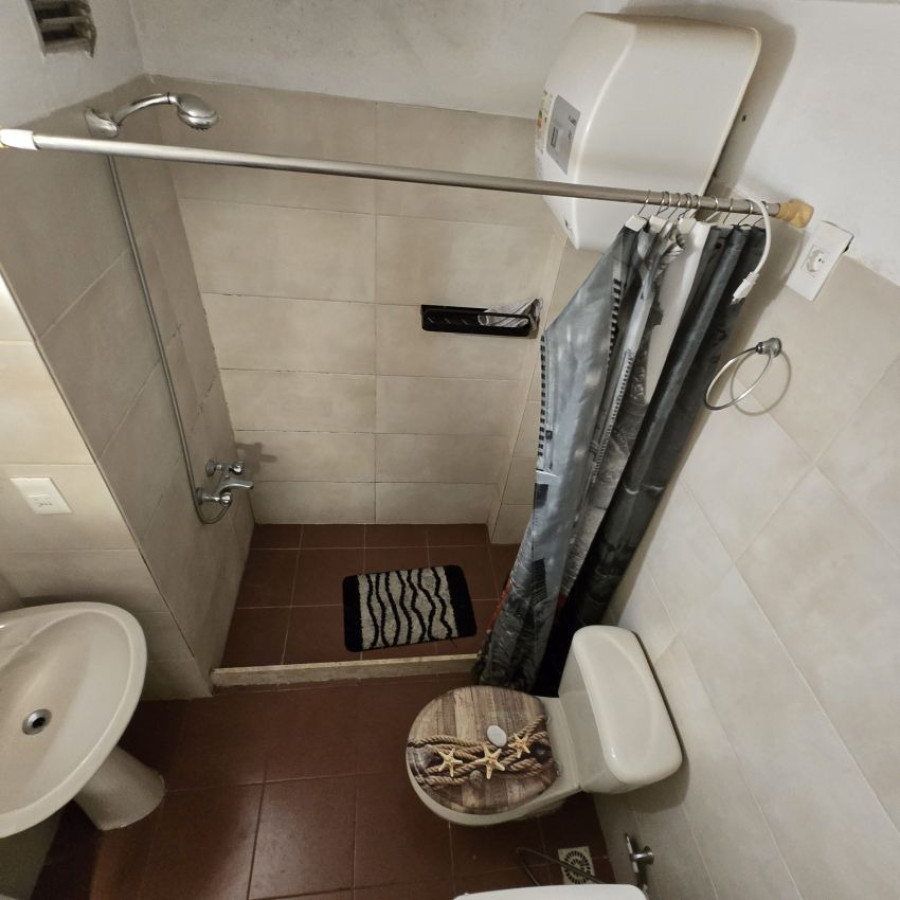 Apartamento ID.137 - Alquiler apartamento amoblado en Cordón 1 dormitorio con kitchenette y portería presencial las 24 hs.