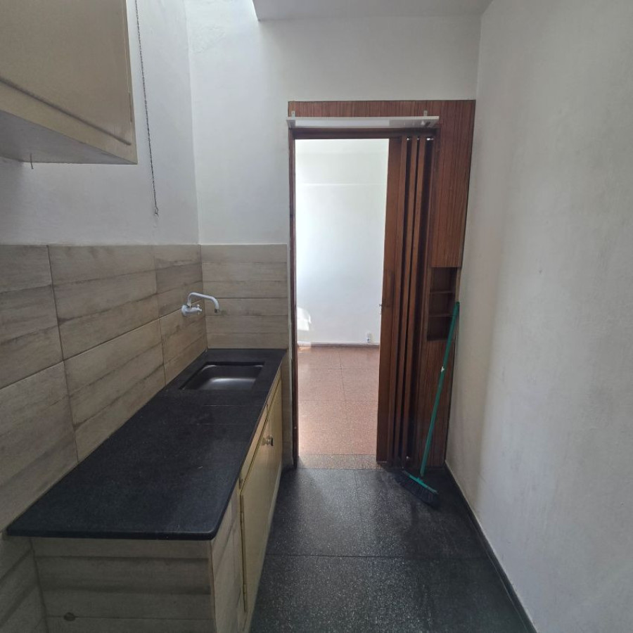 Apartamento ID.166 - Alquiler apartamento Barrio Sur 1 dormitorio con bajos gastos comunes.