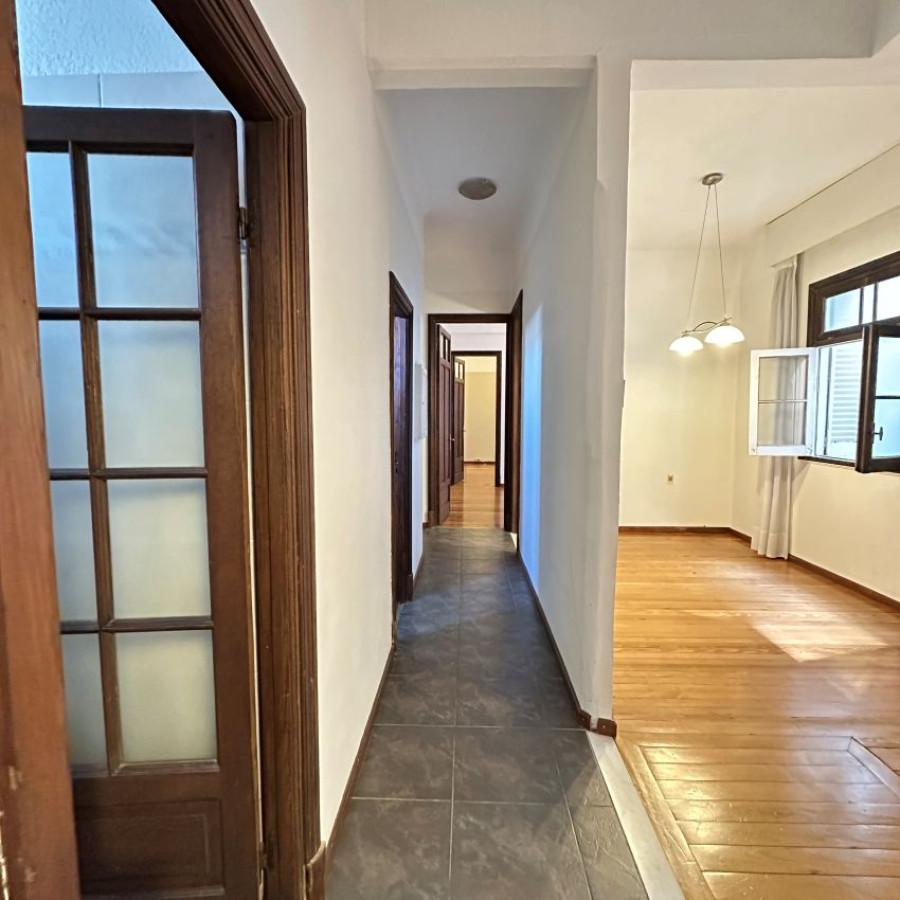 Apartamento ID.51 - Alquiler apartamento en Barrio Sur 2 dormitorios, 2 baños, vestidor y calefacción central.