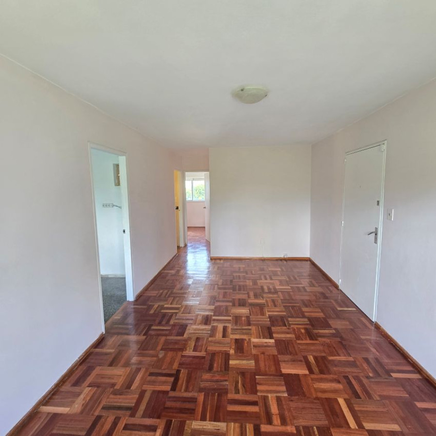 Apartamento ID.161 - Alquiler apartamento en Prado 3 dormitorios, baño, cocina definida y garaje opcional.