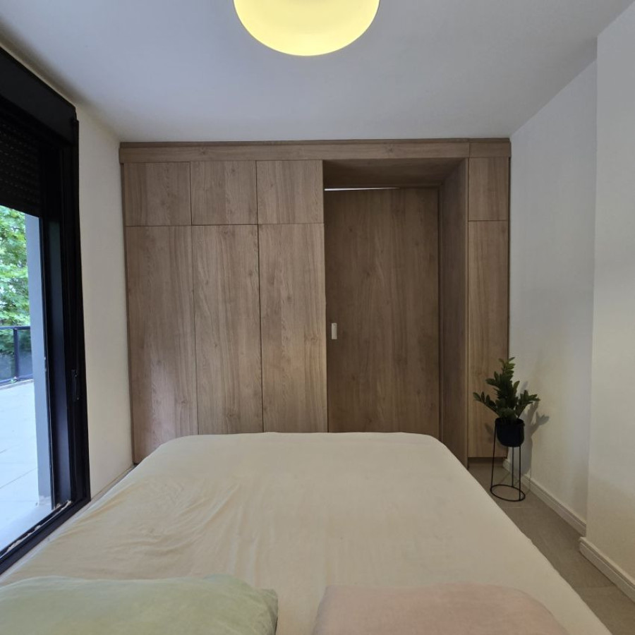 Apartamento ID.130 - Alquiler apartamento en Punta Carretas amoblado 1 dormitorio c/garaje y gran terraza.