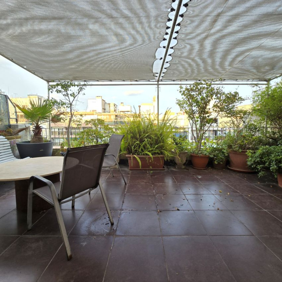 Apartamento ID.170 - Alquiler penthouse en Pocitos 2 dormitorio con garaje y amoblado.