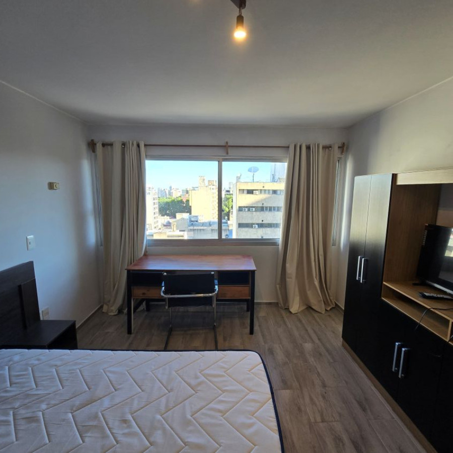 Apartamento ID.137 - Alquiler apartamento amoblado en Cordón 1 dormitorio con kitchenette y portería presencial las 24 hs.