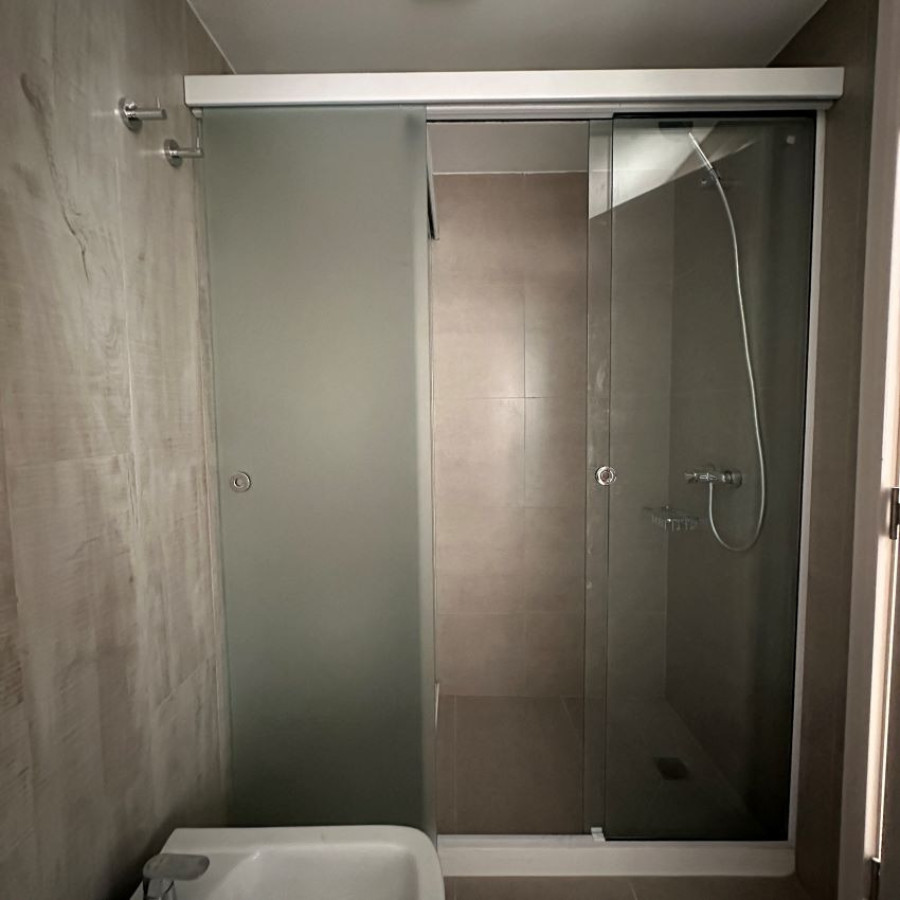 Apartamento ID.125 - Alquiler apartamento en Punta Carretas  Villa Biarritz 1 dormitorio con un año de uso.