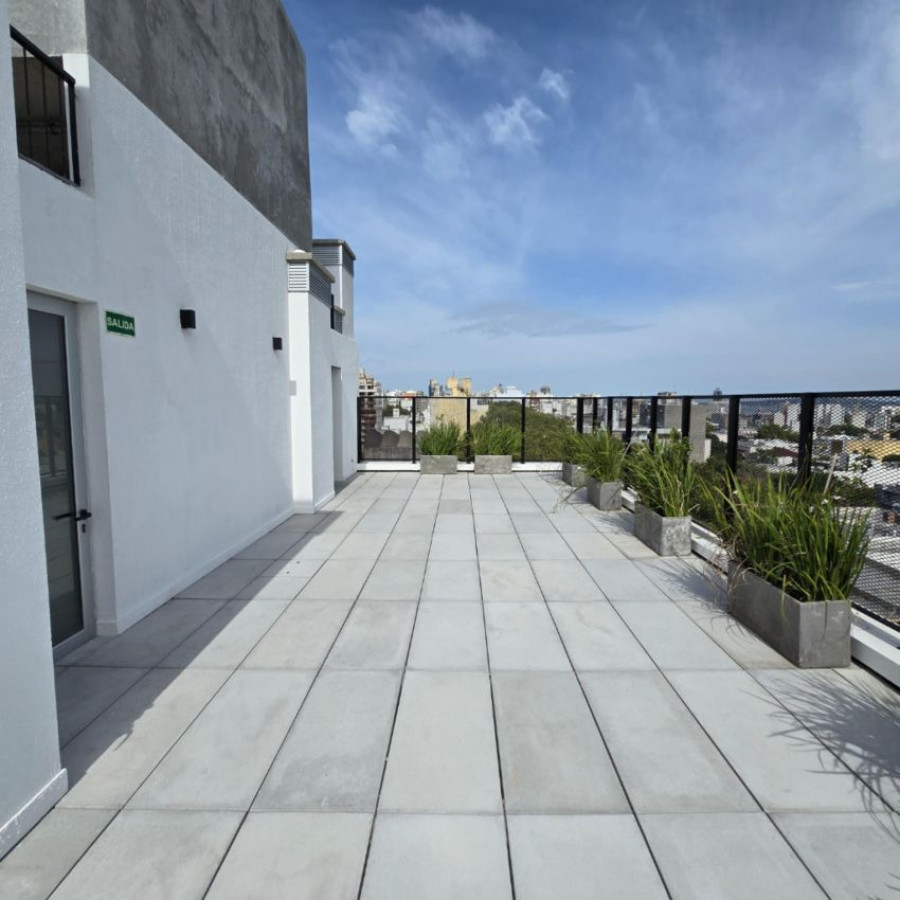 Apartamento ID.169 - Alquiler apartamento penthouse Centro 2 dormitorios a estrenar con opción a arrendar hasta 2 garajes.