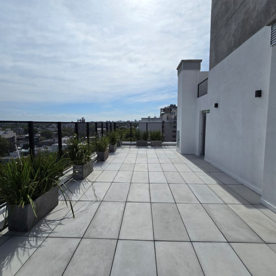 Apartamento ID.169 - Alquiler apartamento penthouse Centro 2 dormitorios a estrenar con opción a arrendar hasta 2 garajes.