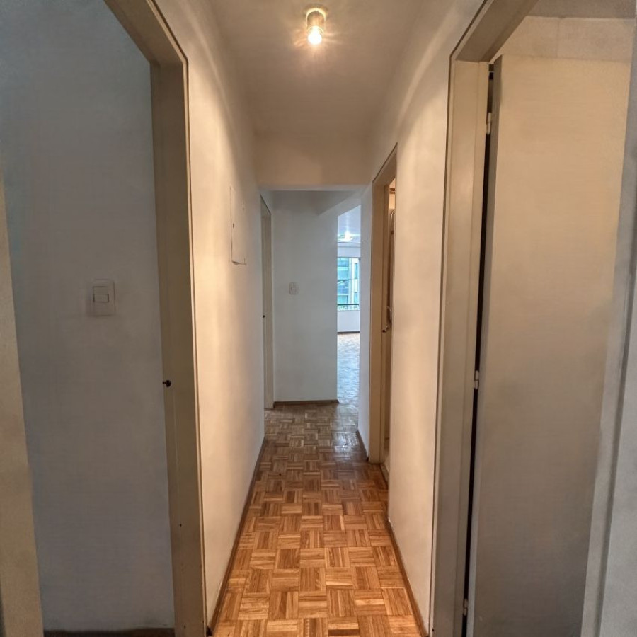 Apartamento ID.221 - Alquiler apartamento, 3 dormitorios y terraza, Centro.