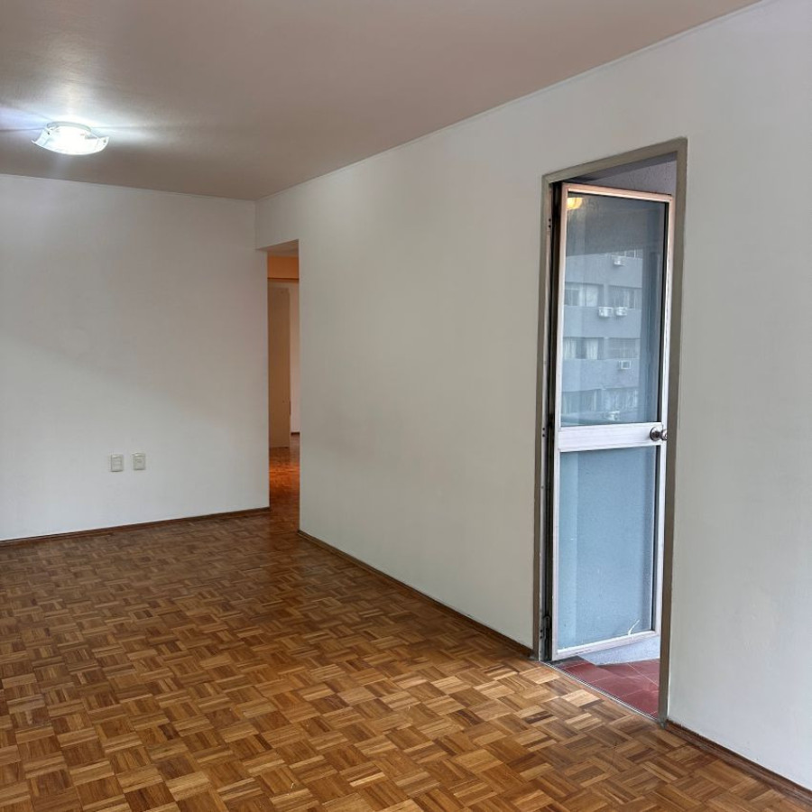 Apartamento ID.221 - Alquiler apartamento, 3 dormitorios y terraza, Centro.
