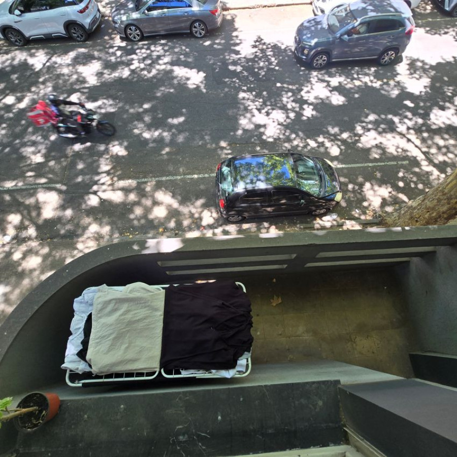 Apartamento ID.153 - Alquiler Apartamento en zona Centro, 3 dormitorios, baño y balcón