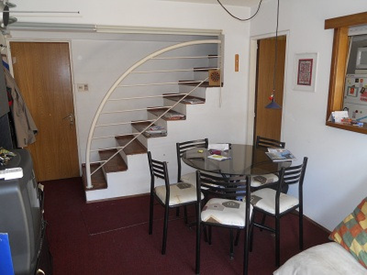 Apartamento ID.126 - Alquiler dúplex Parque Rodó 2 dormitorios con garaje