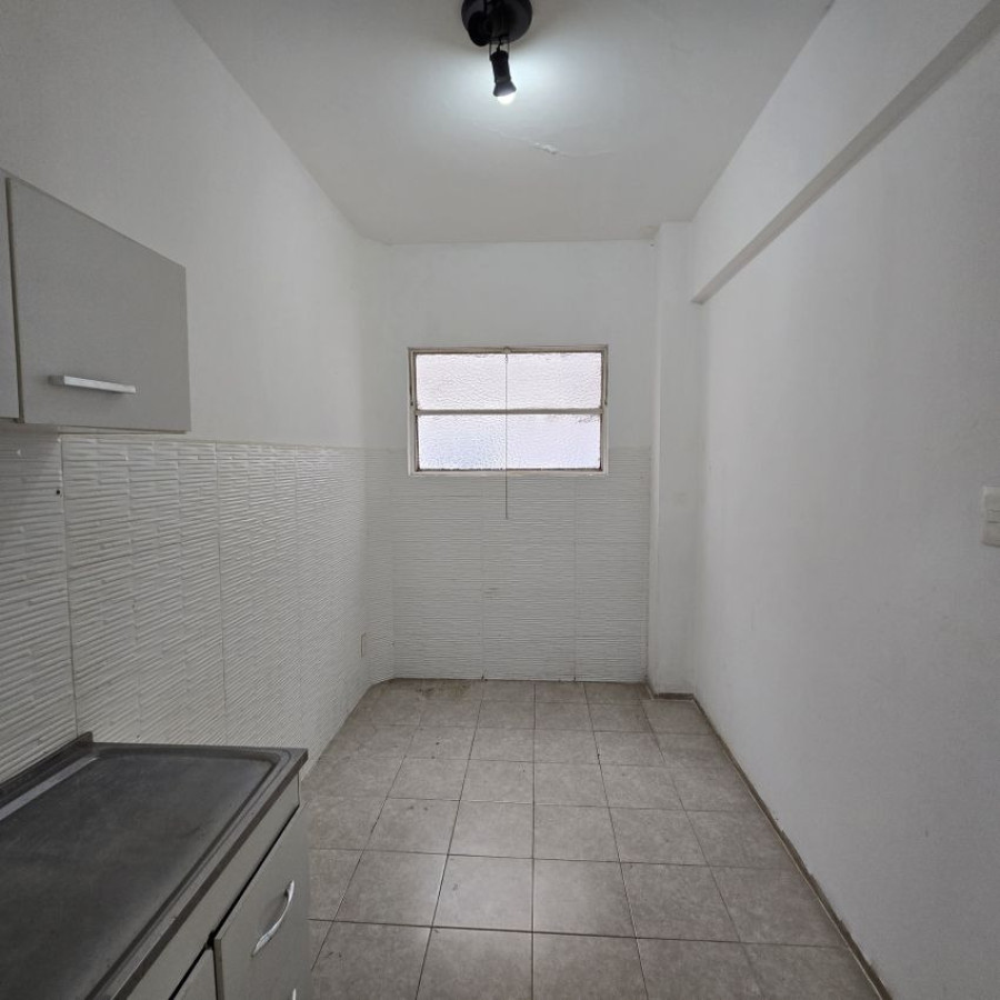 Apartamento ID.194 - Alquiler apartamento Ciudad Vieja 96 mt2, 2 dormitorios.
