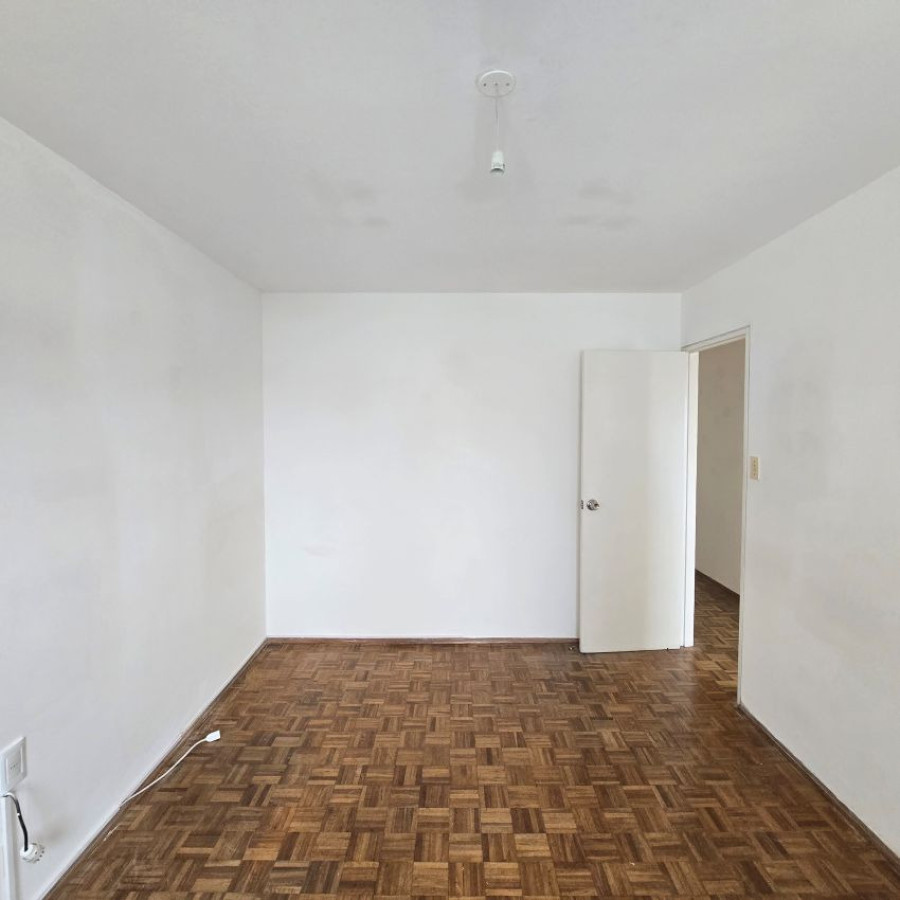 Apartamento ID.222 - Venta apartamento, 3 dormitorios, 2 baños, Cordon.