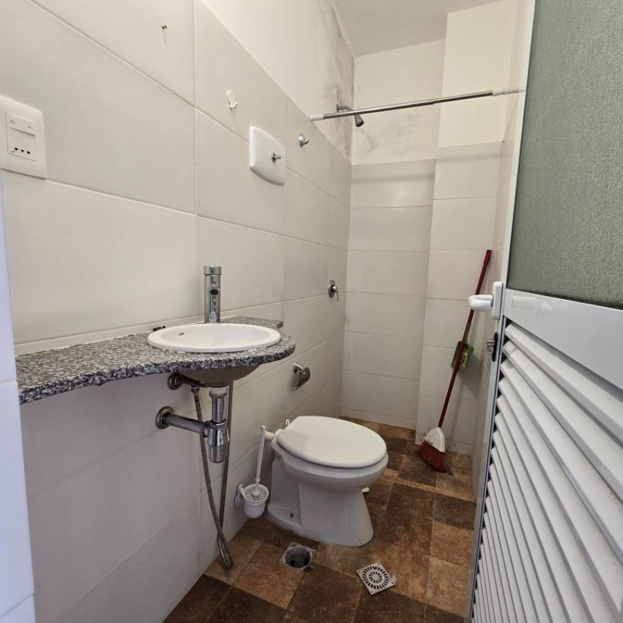 Apartamento ID.145 - Alquiler apartamento en Barrio Sur 1 dormitorio y bajos gastos comunes.