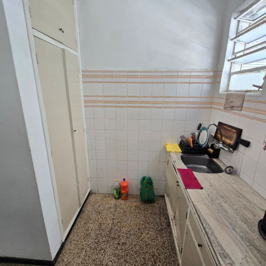 Apartamento ID.153 - Alquiler Apartamento en zona Centro, 3 dormitorios, baño y balcón