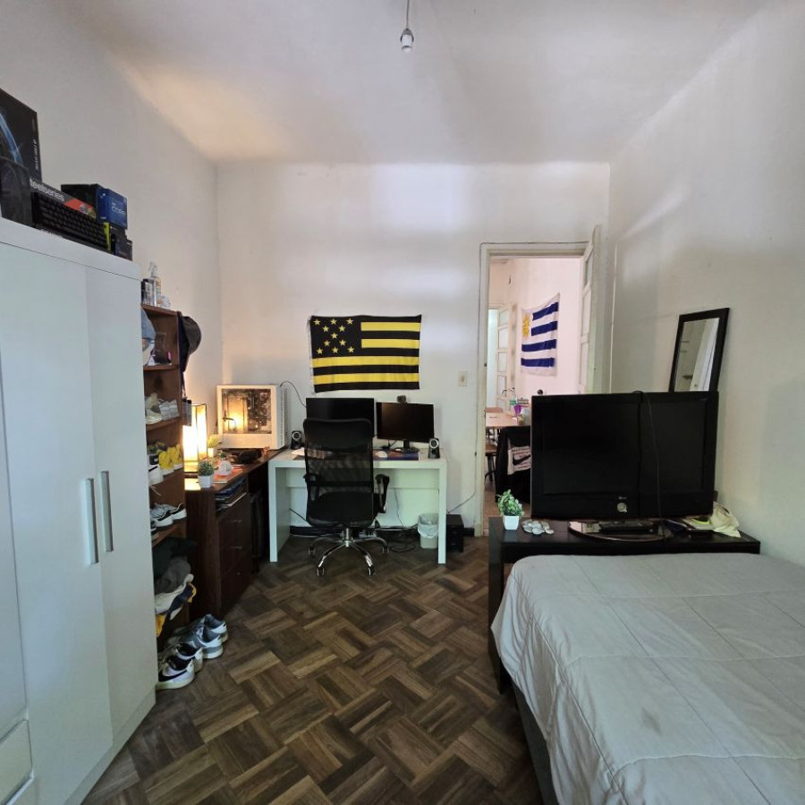 Apartamento ID.153 - Alquiler Apartamento en zona Centro, 3 dormitorios, baño y balcón