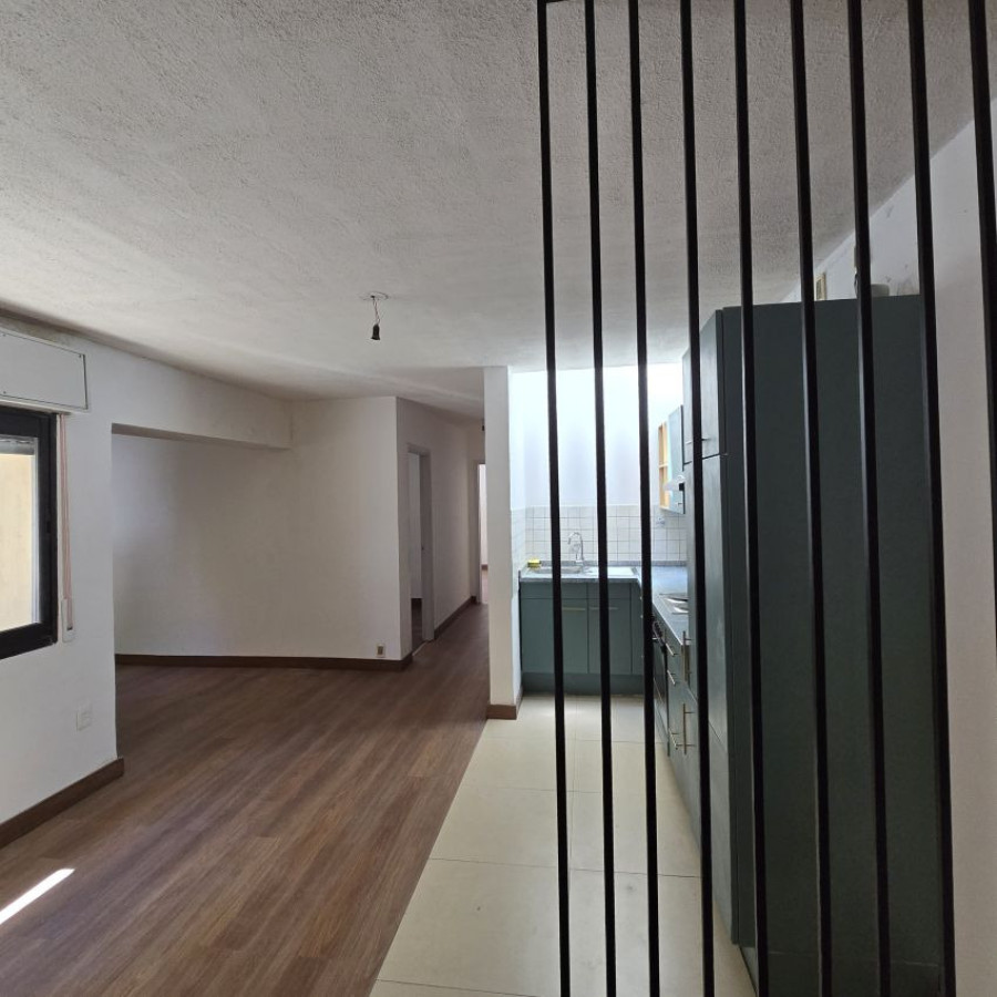 Apartamento ID.111 - Alquiler apartamento en Centro 2 dormitorios con terraza de uso exclusivo sin gastos comunes.